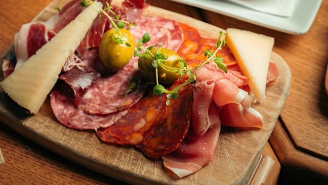 Caliente Tapas bar Enköping - 0