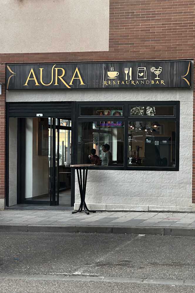 Aura RestaurandBar - 1