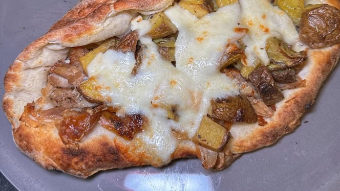 Casa Cozzolino Pizzeria e Trattoria - 1