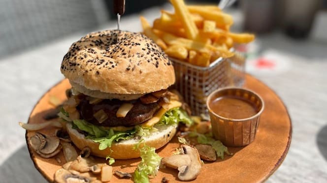 Bistro Bar Jaapie - 0