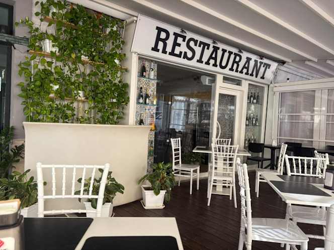 HOPE RESTAURANT ALL-DAY DINING - 9