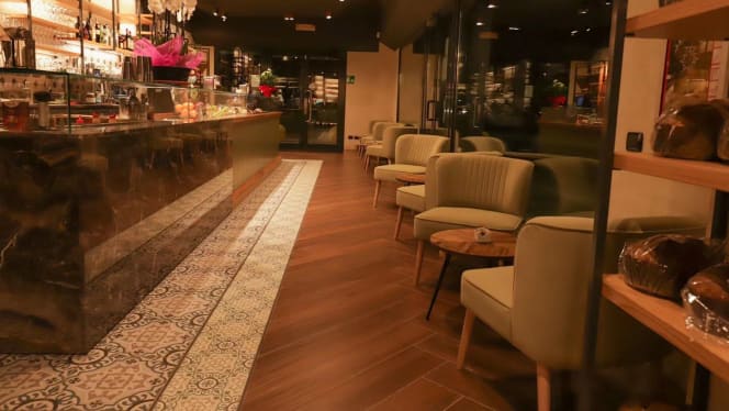 Moi Lounge Bistrot - 1