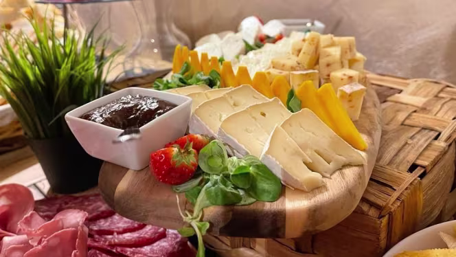 Mini tapas, restaurant & drink - 4