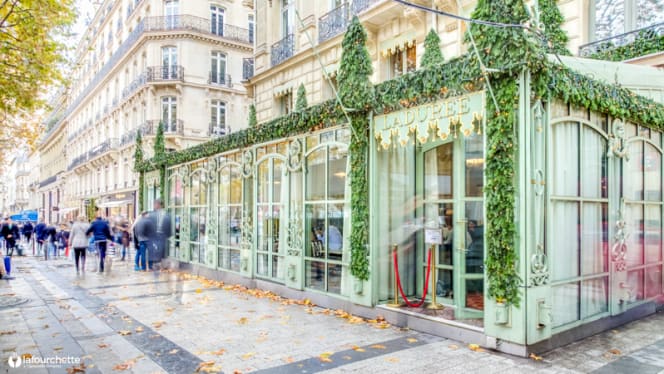 Ladurée Paris Champs-Elysées - 7