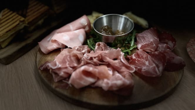 Molly’s Garden Cafè - 1