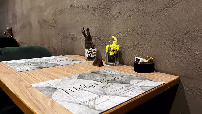 Molly’s Garden Cafè - 5