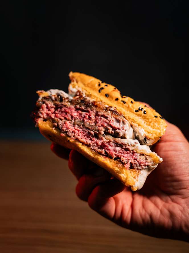 Cesar's Burgers - 6