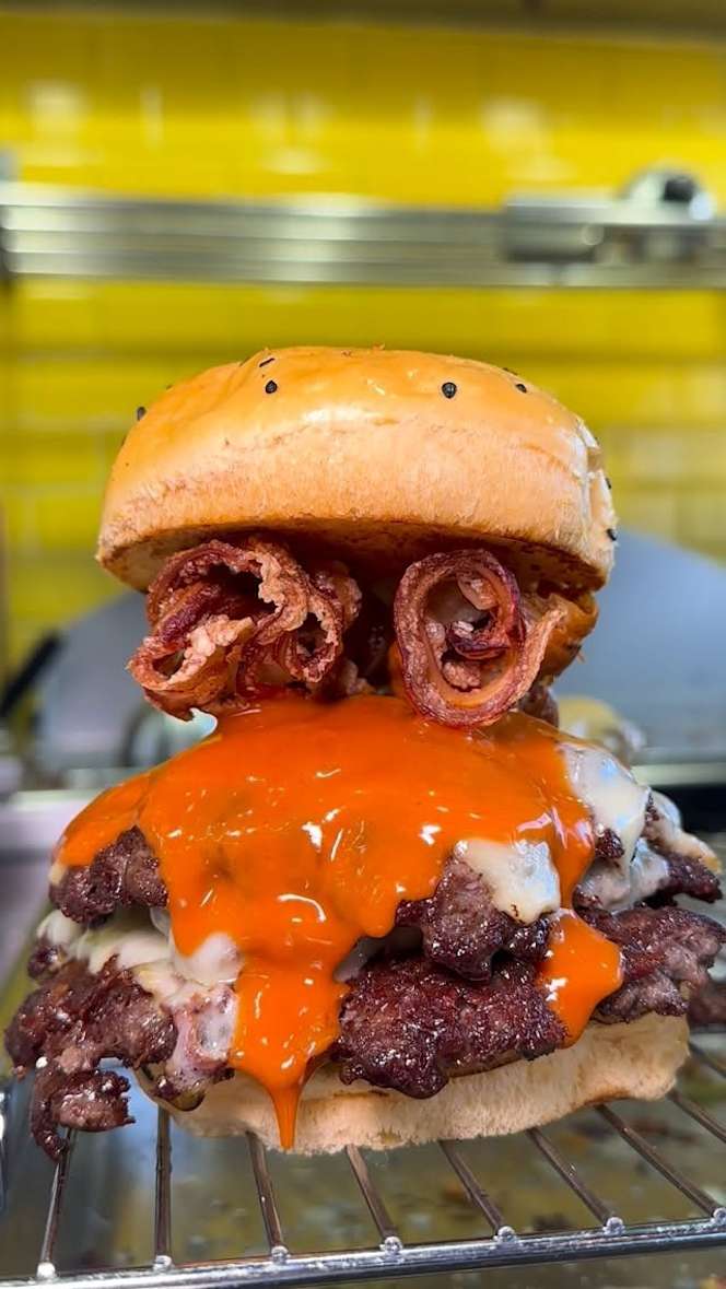 Cesar's Burgers - 9