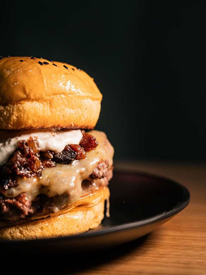 Cesar's Burgers - 7