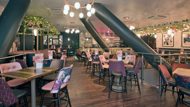 Slug & Lettuce o2 - 5