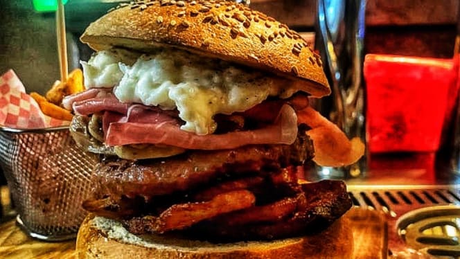 Gold Avenue Pub - Food and Beer - 3