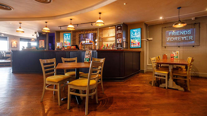 Yates Blackpool Market Street - 9