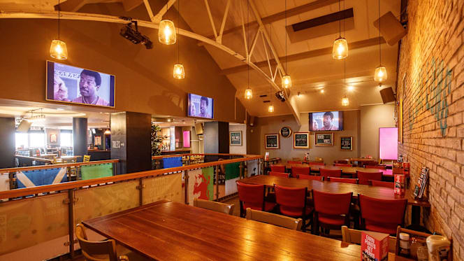 Yates Blackpool Market Street - 6