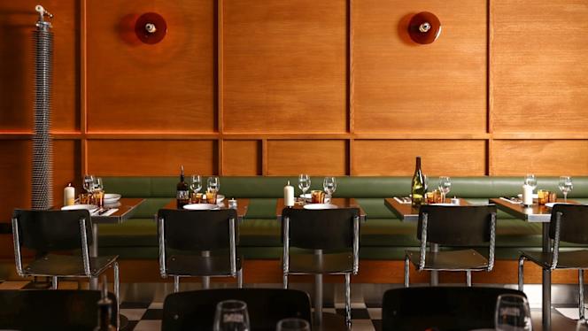 Fellows Faubourg Saint Denis - 5