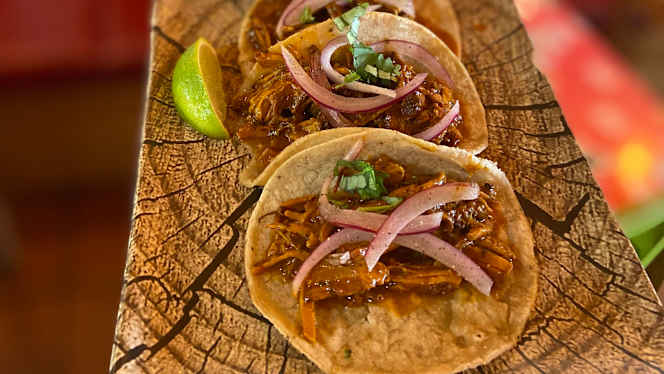 Mexicano La Taquería - 1