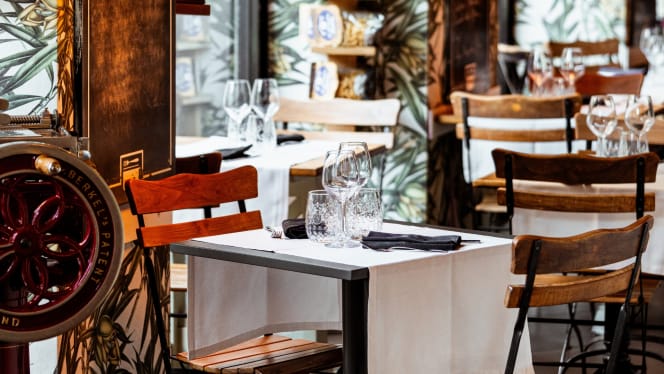 Abitudini e Follie - 0