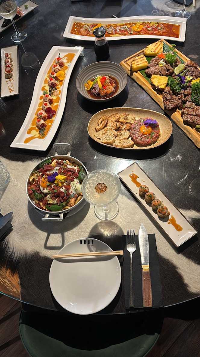 Brut Sushi Bar - 5