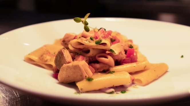 Sea Art Bar & Restaurant - 0