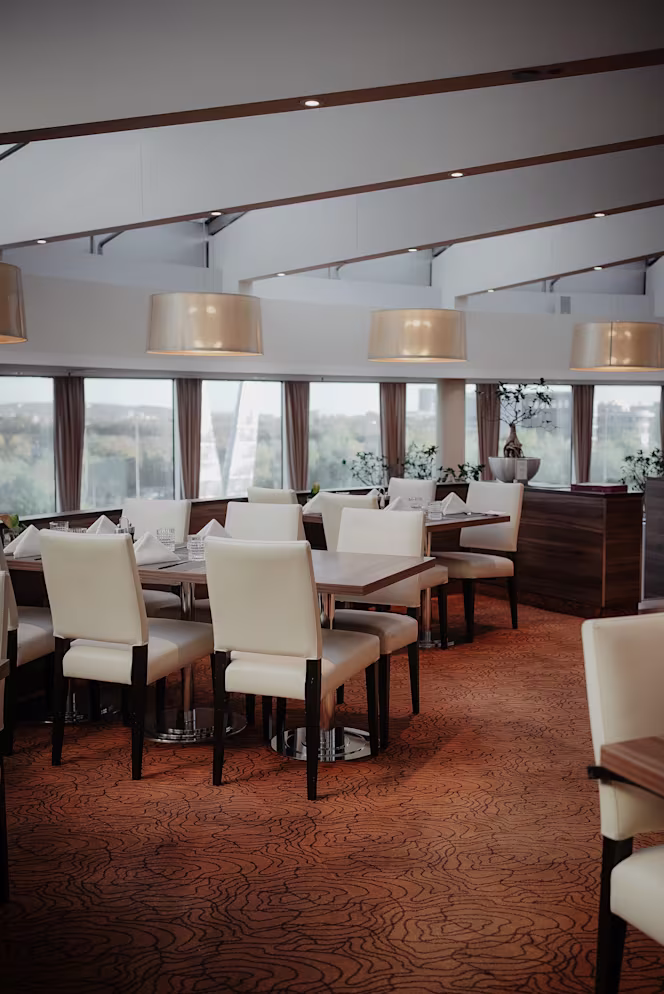 Otto Dine with a view at Sheraton Dusseldorf - Dusseldorf - 2