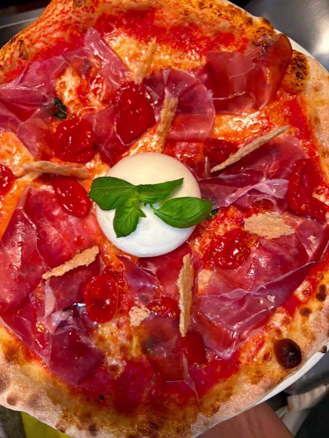 Kudos Pizzeria & Lounge - 7