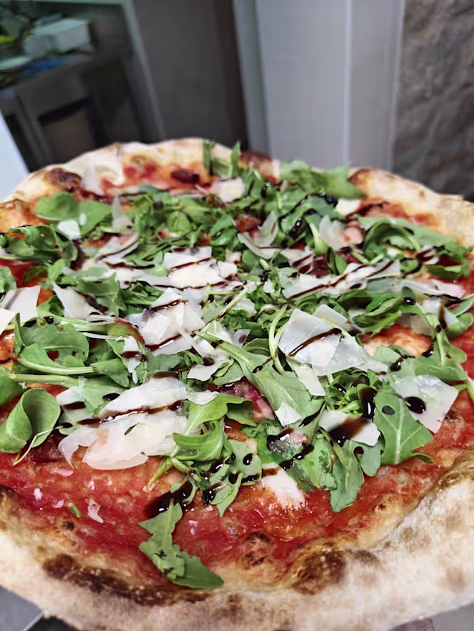 Kudos Pizzeria & Lounge - 4