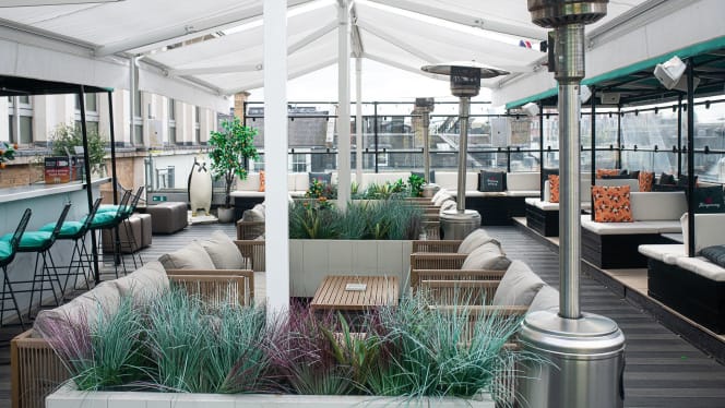 Soho Sky Terrace & The Bar - 4