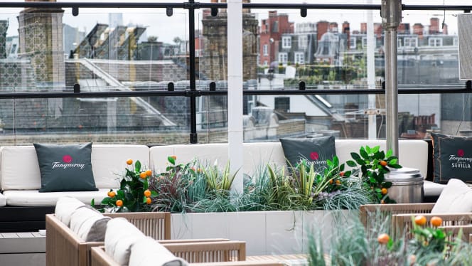 Soho Sky Terrace & The Bar - 2