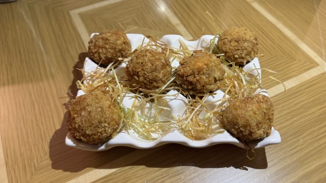 Food & Bar Capitol - 5