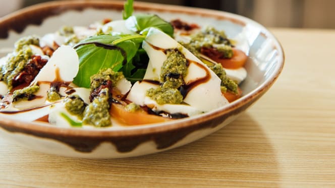 Encantus Pizzeria - 2