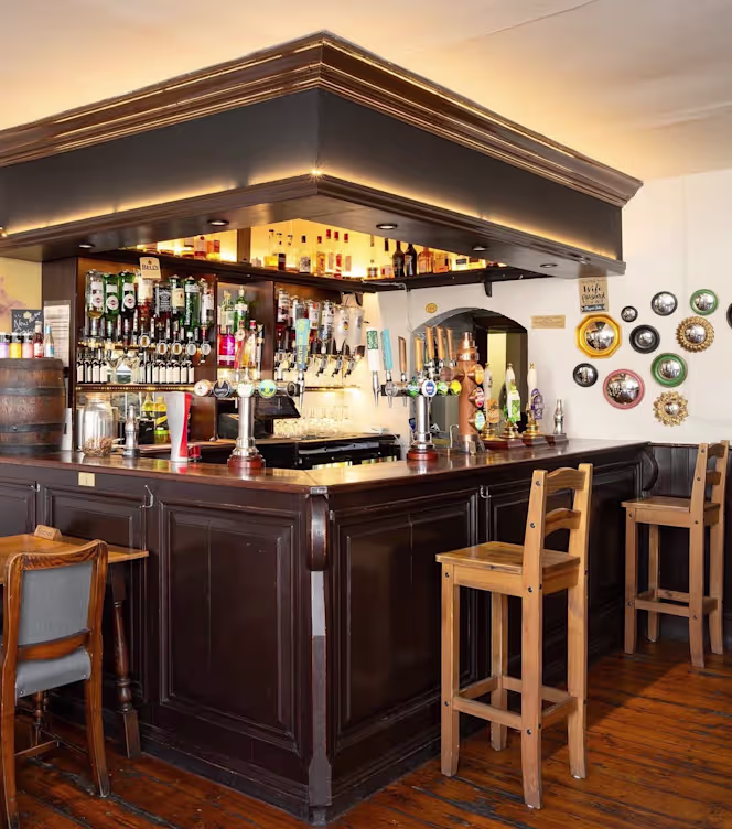 The Crown Lynton - 7