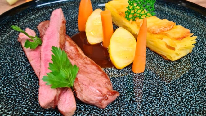 Bar & Bistro Victoria - 2