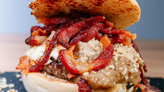 Meat Brothers House - 5