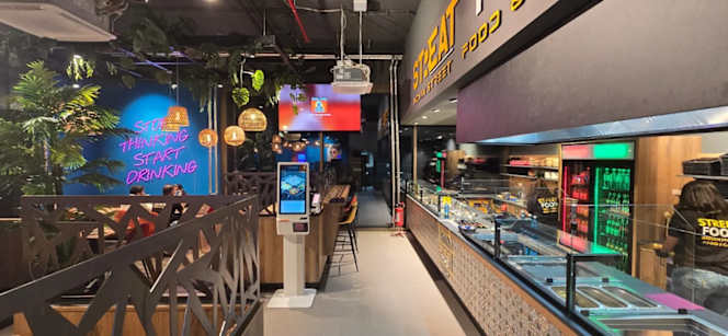 STREAT FOOD - Indian Street Food & Cafe - 0