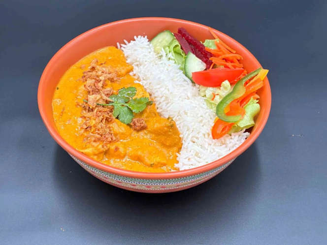 STREAT FOOD - Indian Street Food & Cafe - 4