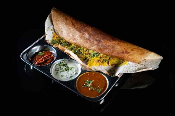 STREAT FOOD - Indian Street Food & Cafe - 1