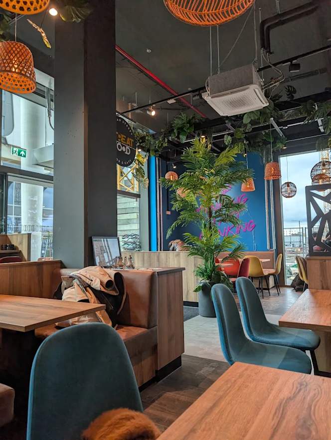 STREAT FOOD - Indian Street Food & Cafe - 6
