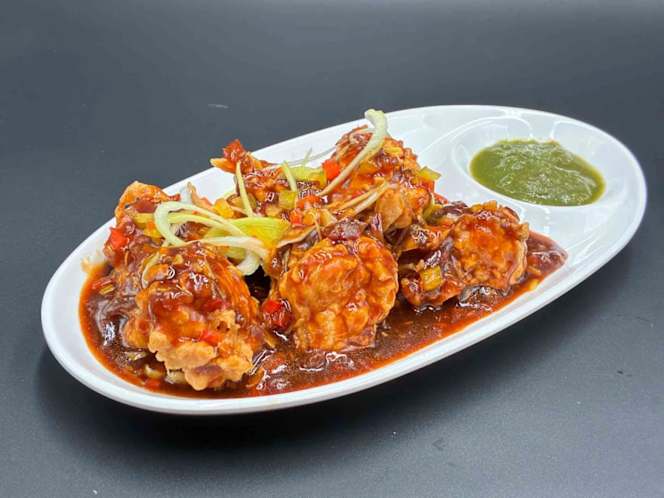 STREAT FOOD - Indian Street Food & Cafe - 2