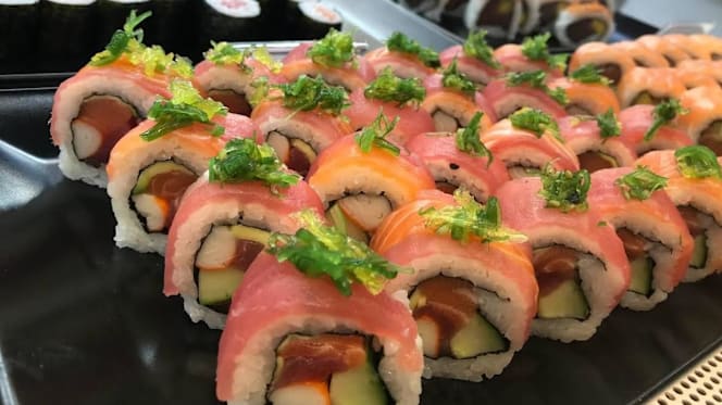 Mr. Dendi Momo Sushi & More - 4