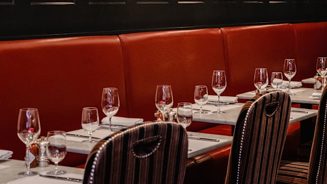 Bentley's Oyster Bar and Grill - 7