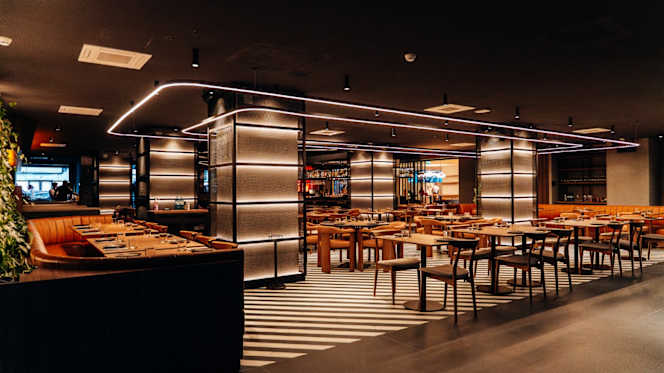 550º Restaurant & Bar - 7