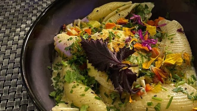 La Cour du théâtre - 3