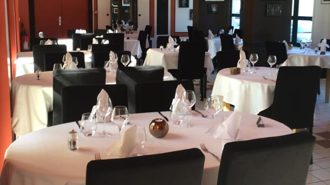 La Cour du théâtre - 6