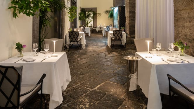 HOTEL PALAZZO CARACCIOLO NAPLES - 4