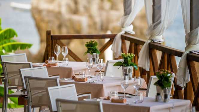 Remmese Restaurant - 8