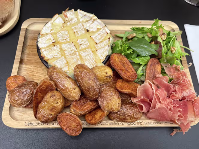 Calimo Resto & Chill - 0