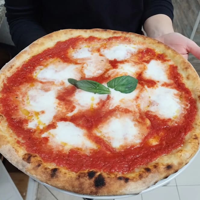 Pizzeria Luna - 7