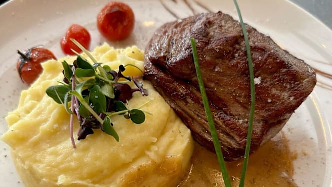 Le Commerce Café - 7