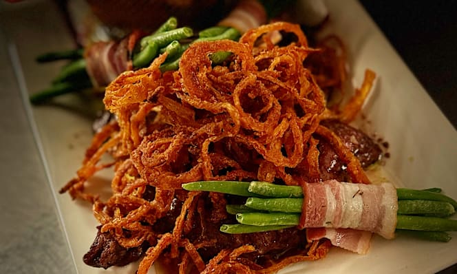 Luke´s Steaks & More U.S. Steakhouse - 1