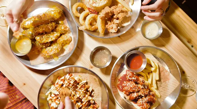 Cluk - Saucy Fried Chicken And Cocktail Bar - 0