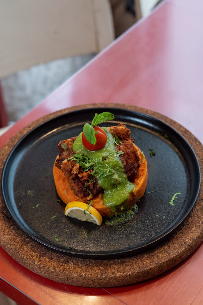 Shoes N'Booze Bar & Bistrô - 1